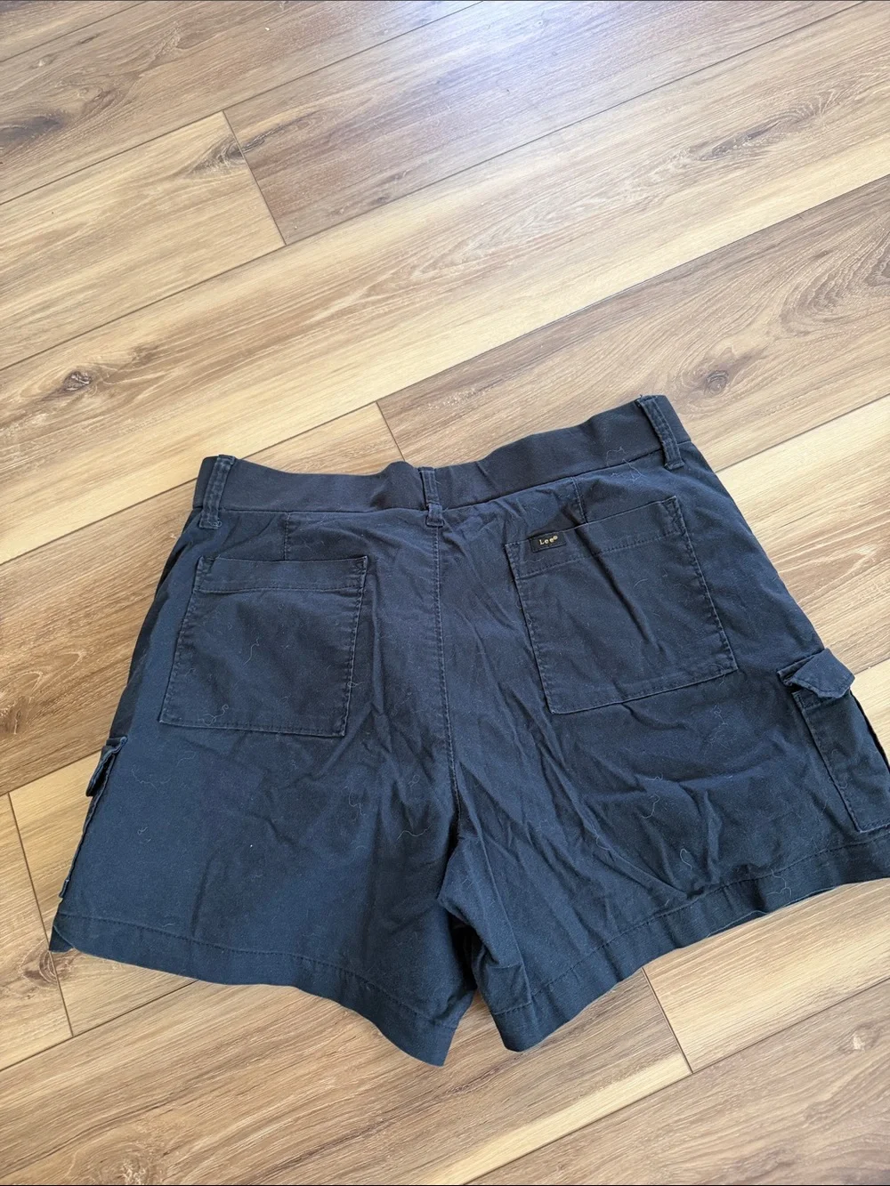 Lee Black Women's Cargo Shorts with Side Pockets - Picture 3 of 3